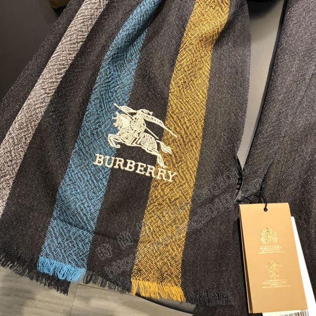 Burberry圍巾 最新經典格紋款 巴寶莉頂級羊絨格子長圍巾 男女同款  llwj6816